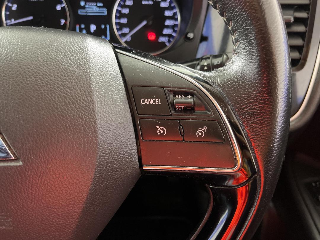 Photo '26' of Mitsubishi Outlander Photo '26' of Mitsubishi Outlander