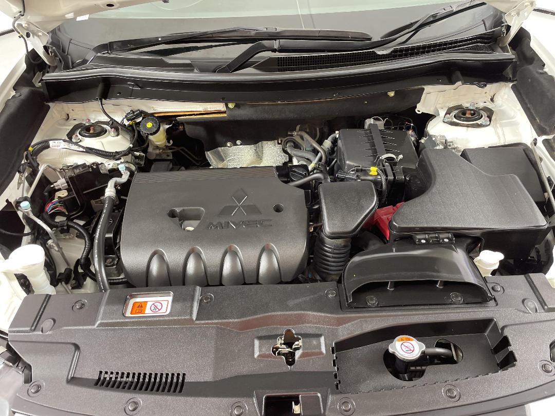 Photo '13' of Mitsubishi Outlander Photo '13' of Mitsubishi Outlander