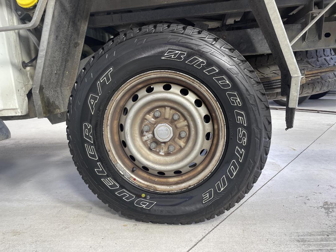 Photo '11' of Mitsubishi Triton