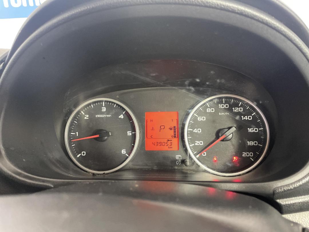 Photo '21' of Mitsubishi Triton