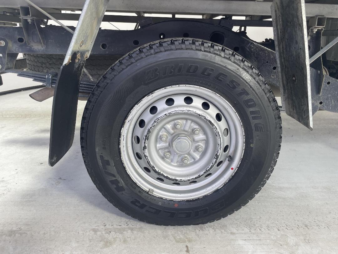 Photo '12' of Mitsubishi Triton