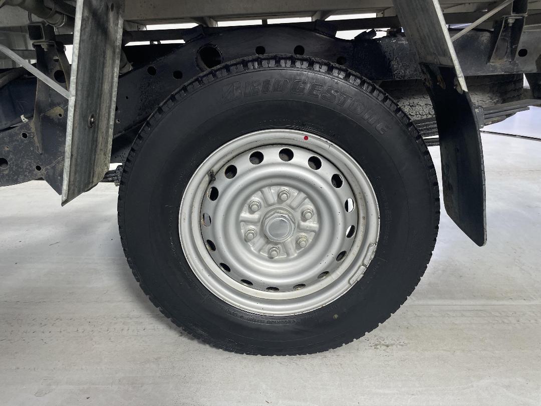 Photo '11' of Mitsubishi Triton