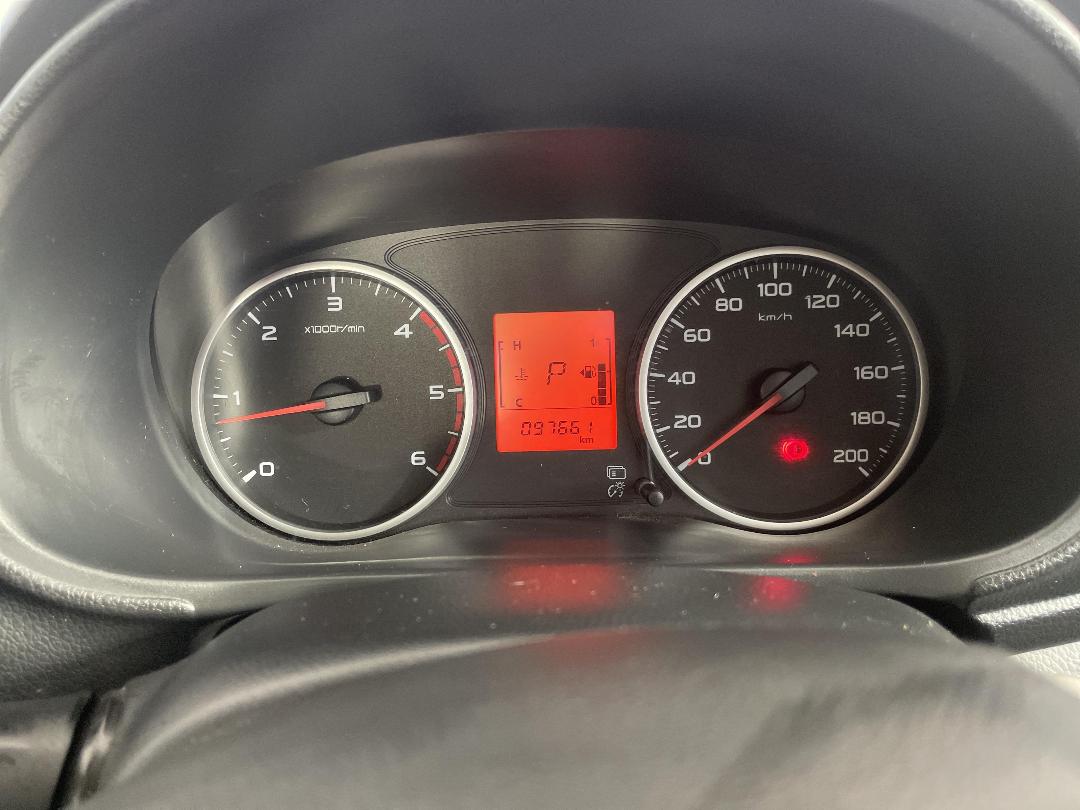 Photo '19' of Mitsubishi Triton