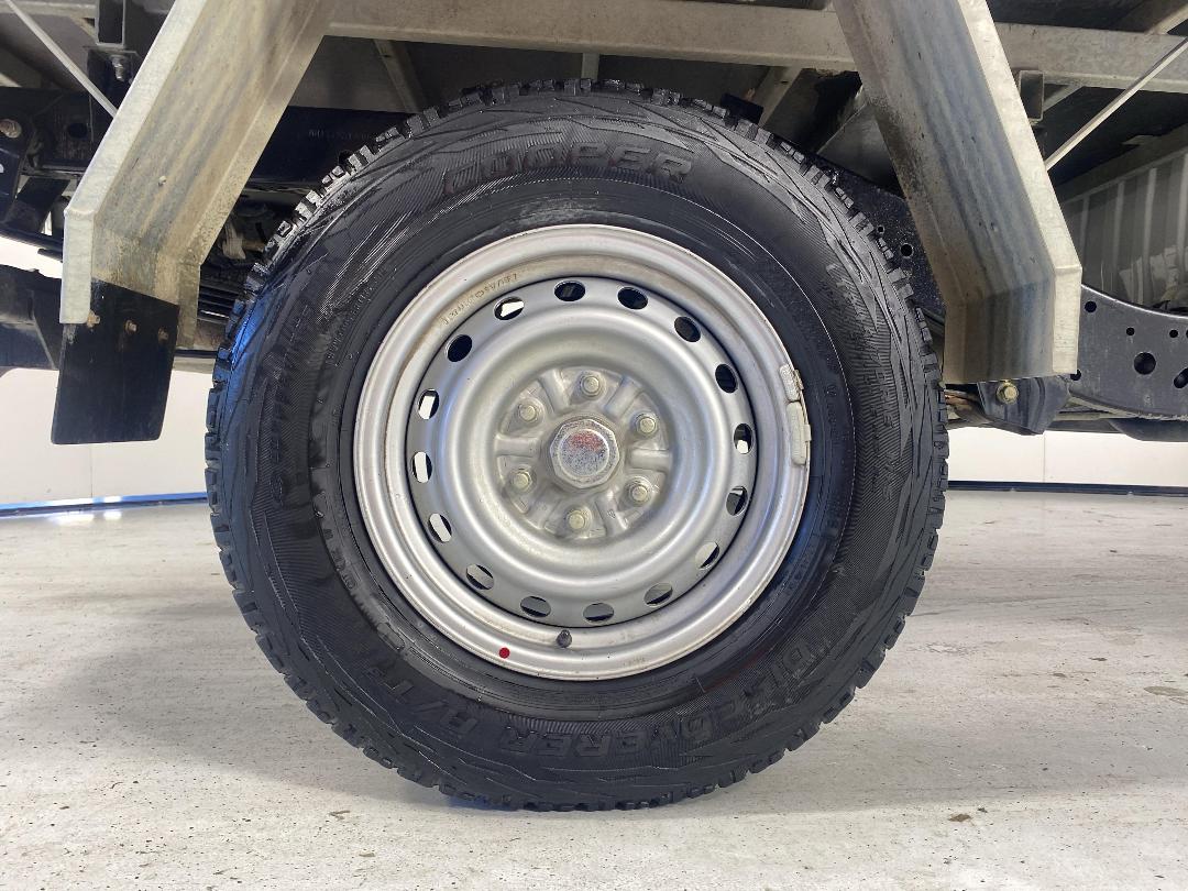 Photo '12' of Mitsubishi Triton