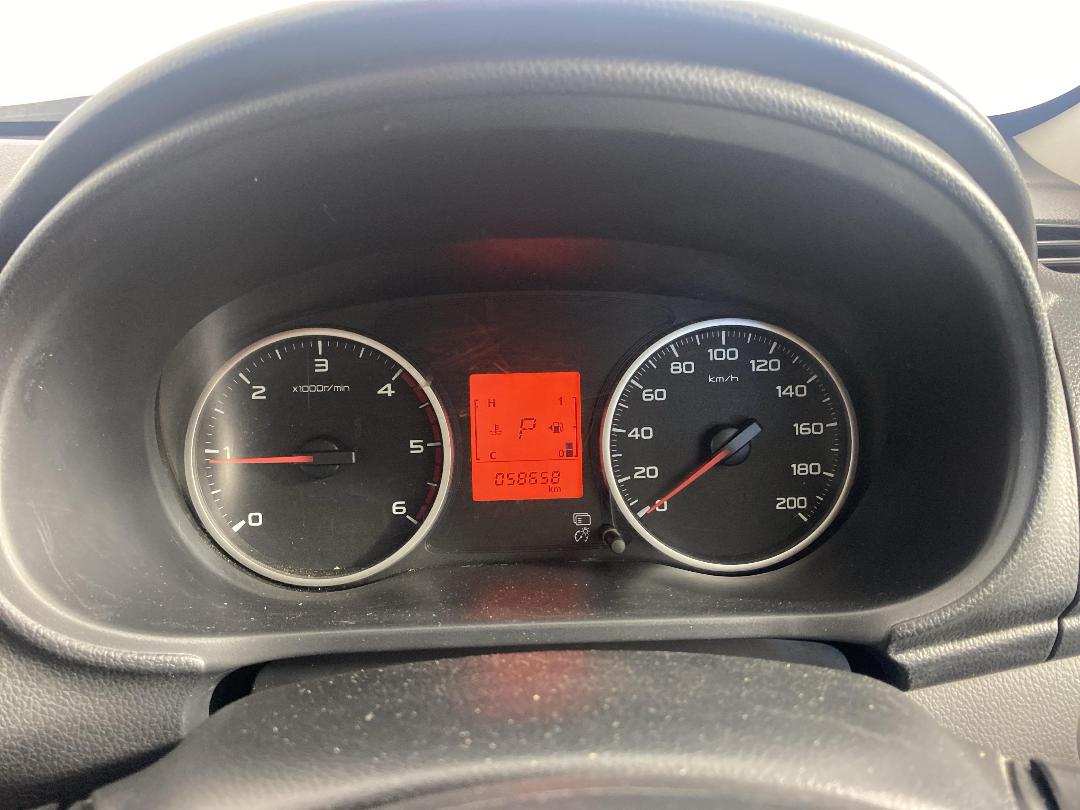 Photo '19' of Mitsubishi Triton