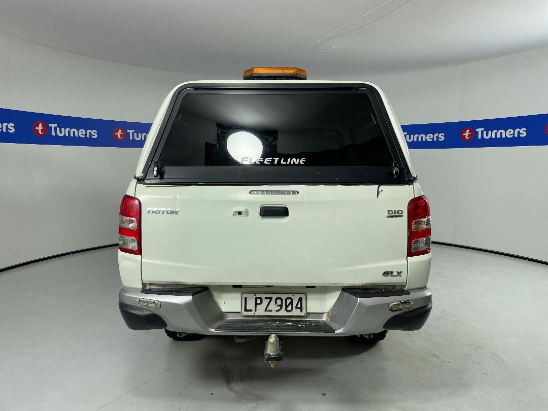 Photo '6' of Mitsubishi Triton