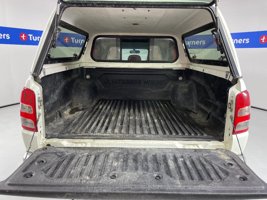 Photo '14' of Mitsubishi Triton Photo '14' of Mitsubishi Triton