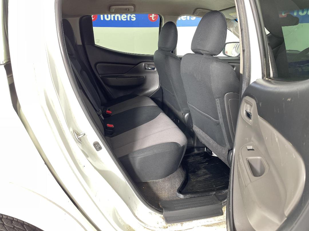 Photo '20' of Mitsubishi Triton Photo '20' of Mitsubishi Triton