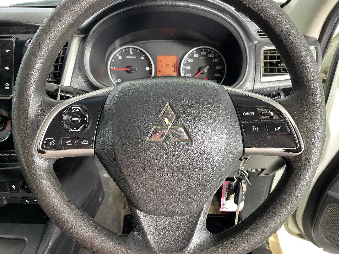 Photo '23' of Mitsubishi Triton Photo '23' of Mitsubishi Triton