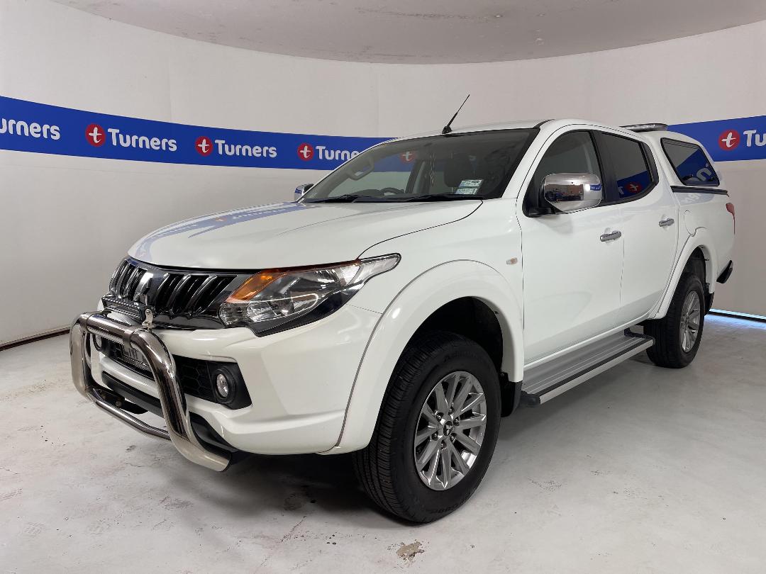 Photo '4' of Mitsubishi Triton