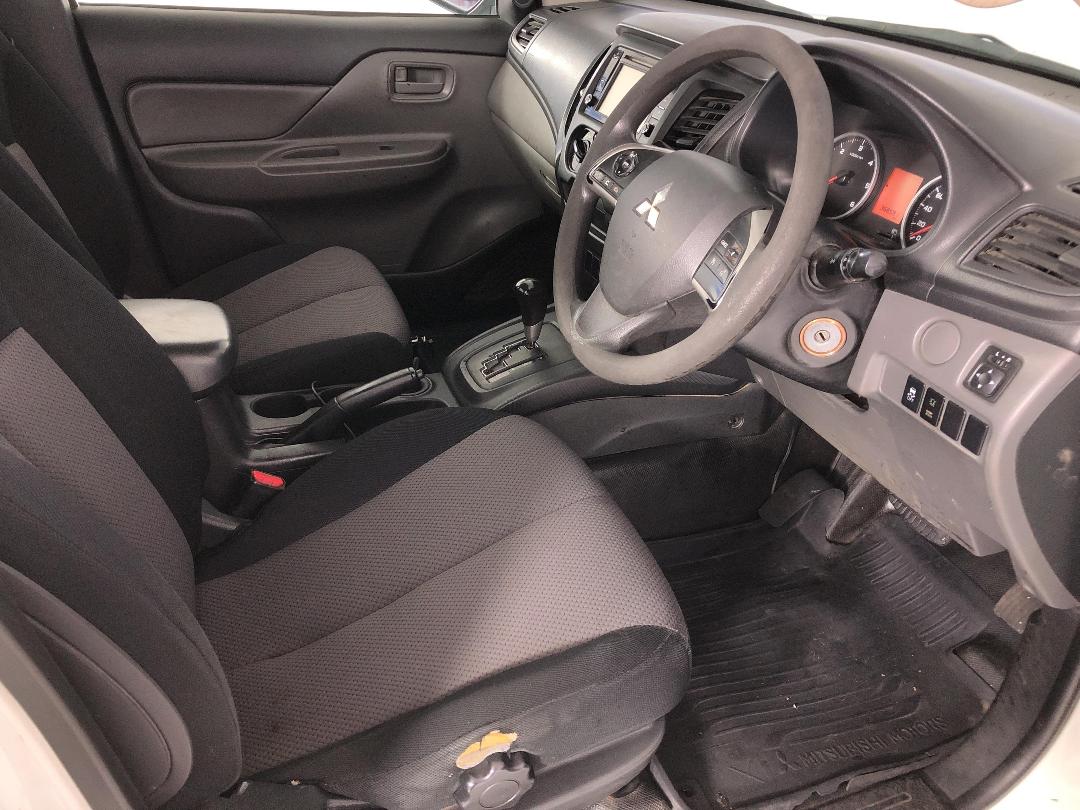 Photo '16' of Mitsubishi Triton Photo '16' of Mitsubishi Triton