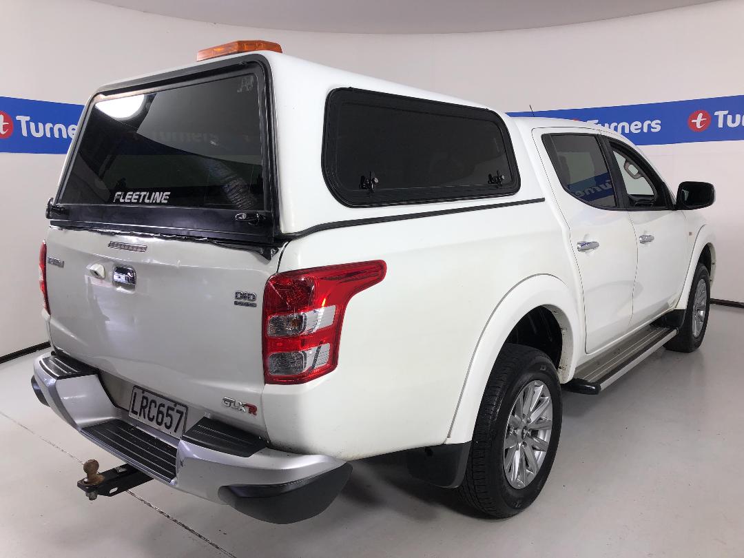 Photo '7' of Mitsubishi Triton