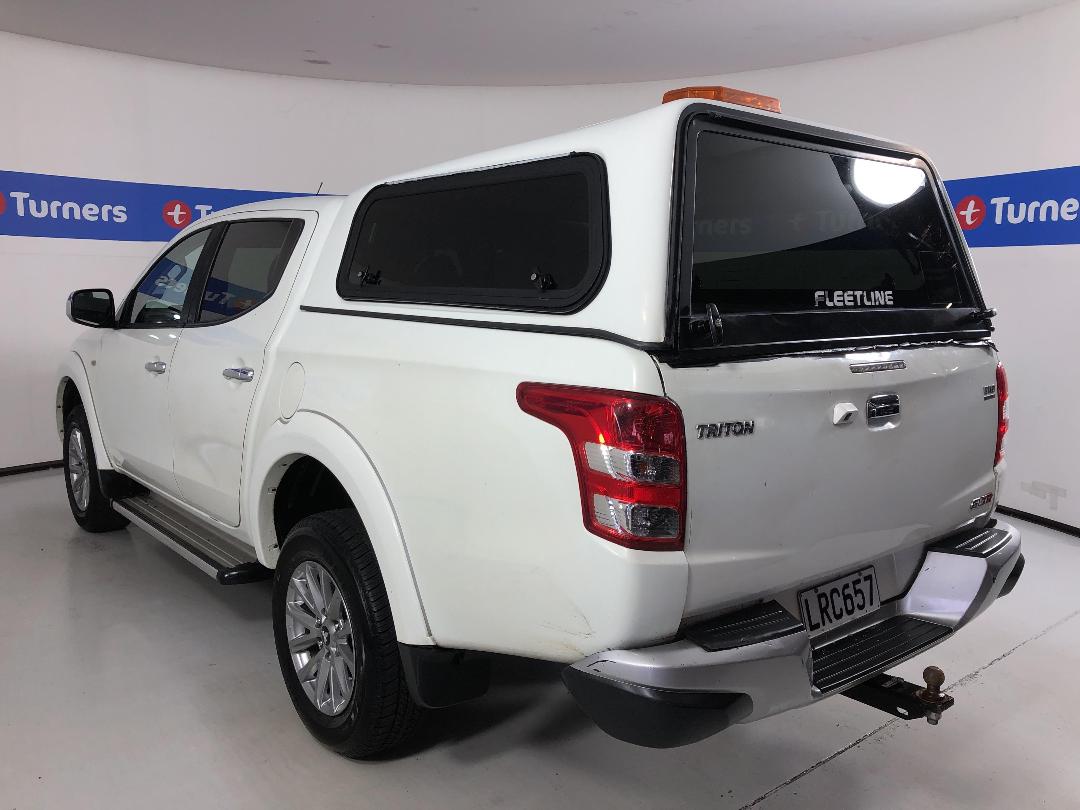 Photo '5' of Mitsubishi Triton