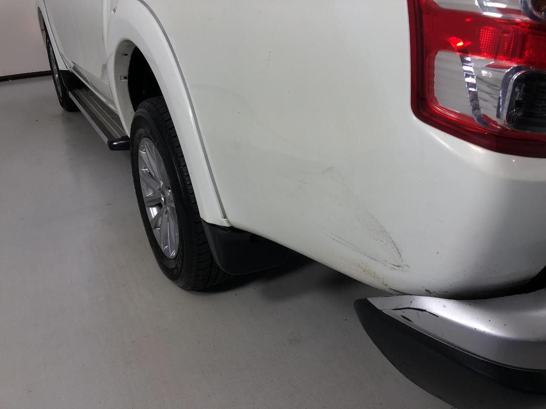 Photo '27' of Mitsubishi Triton