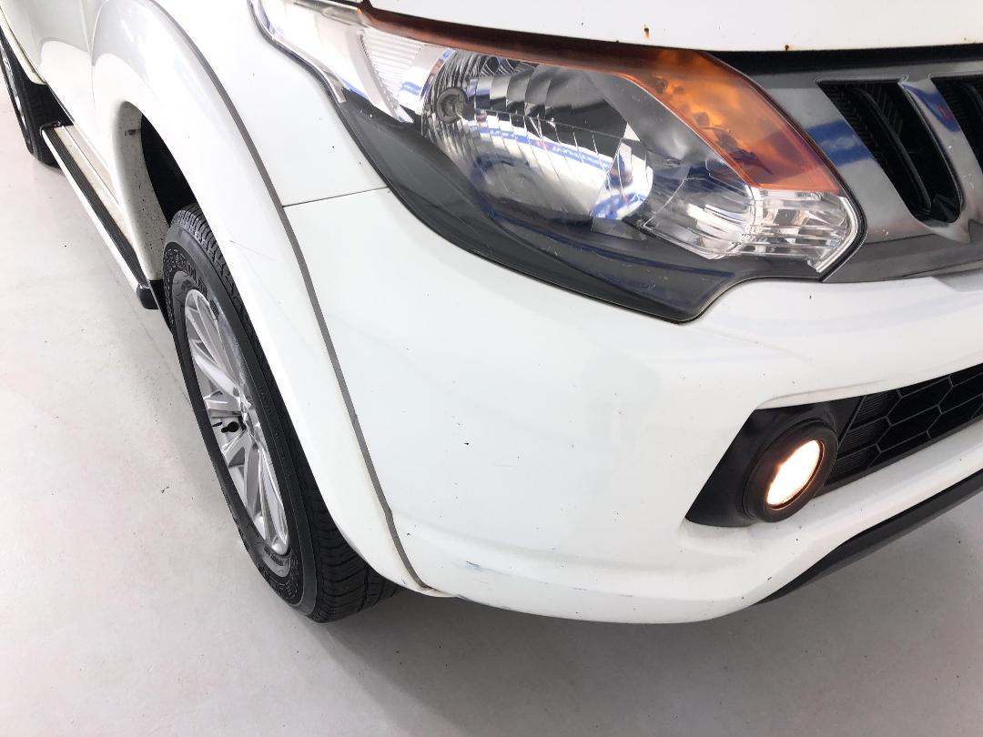 Photo '24' of Mitsubishi Triton