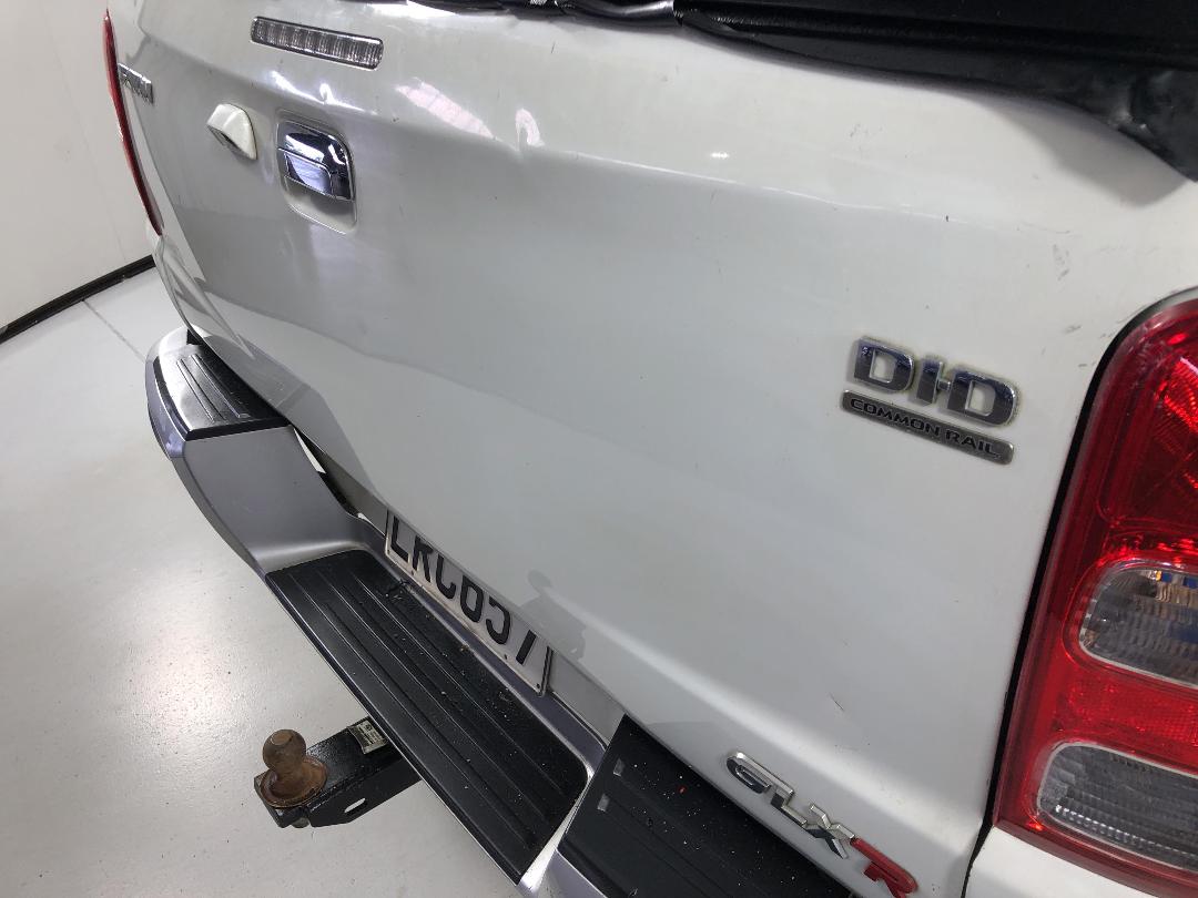 Photo '28' of Mitsubishi Triton