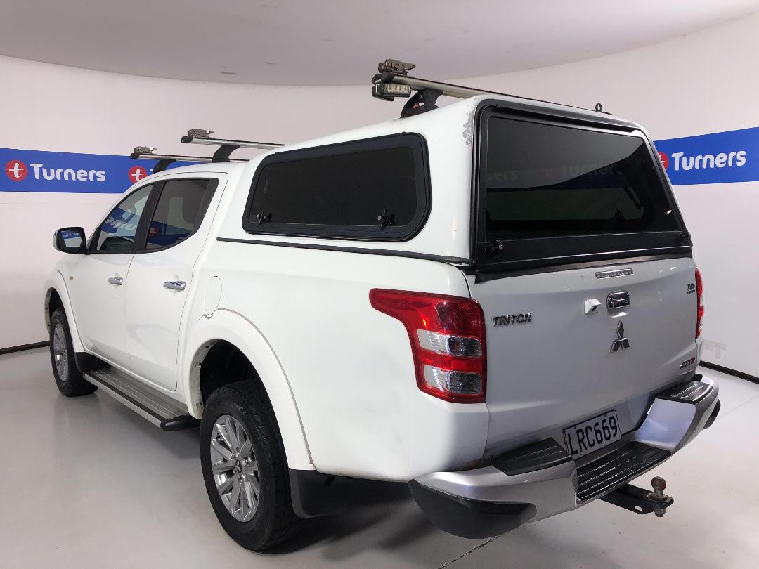 Photo '5' of Mitsubishi Triton