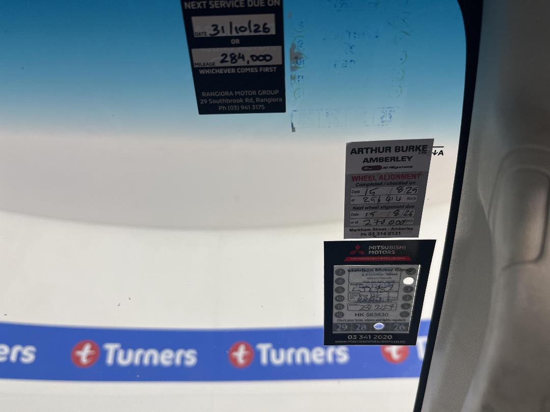 Photo '21' of Mitsubishi Triton Photo '21' of Mitsubishi Triton