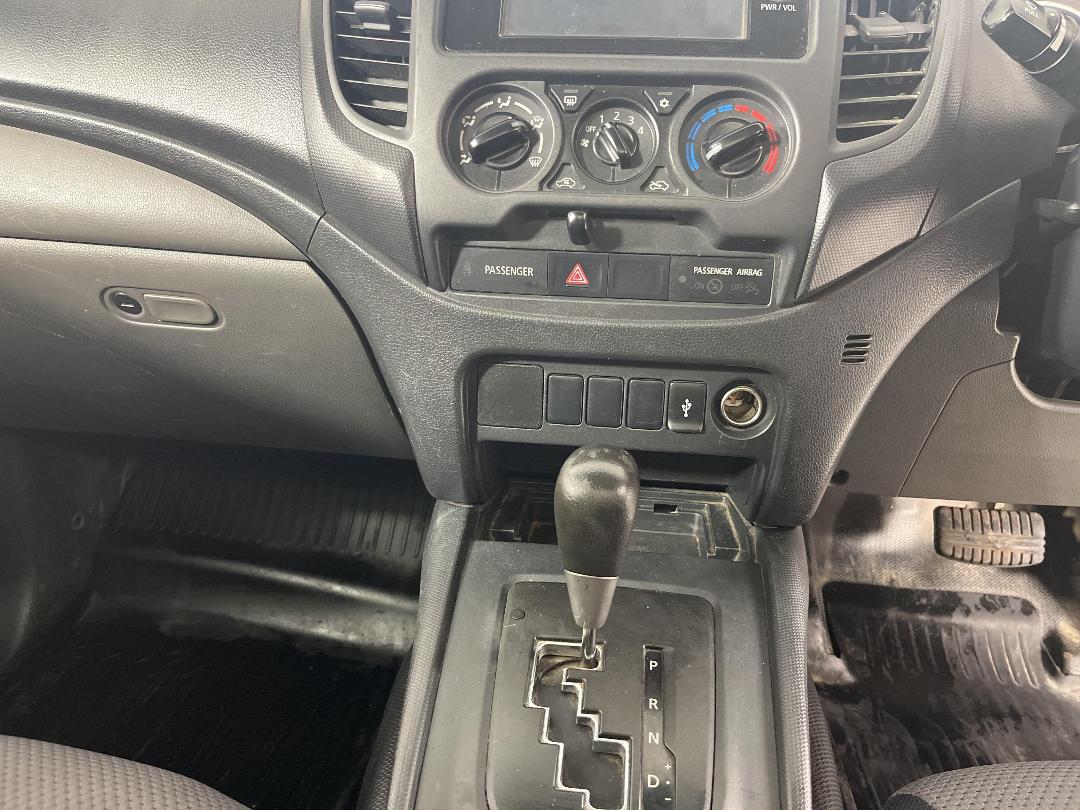 Photo '17' of Mitsubishi Triton Photo '17' of Mitsubishi Triton