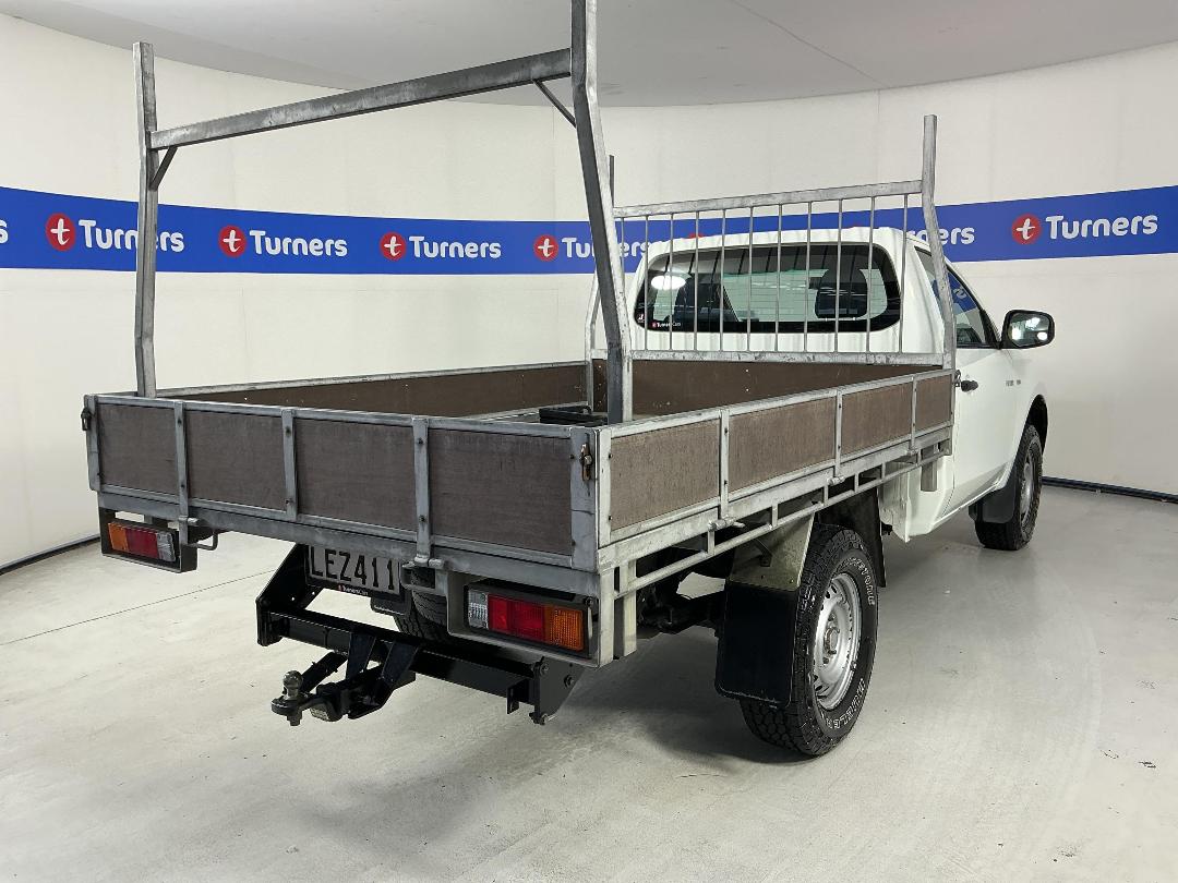 Photo '7' of Mitsubishi Triton