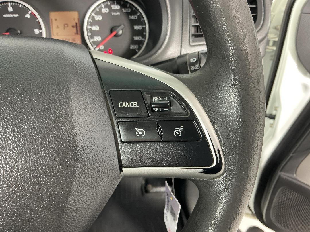 Photo '22' of Mitsubishi Triton