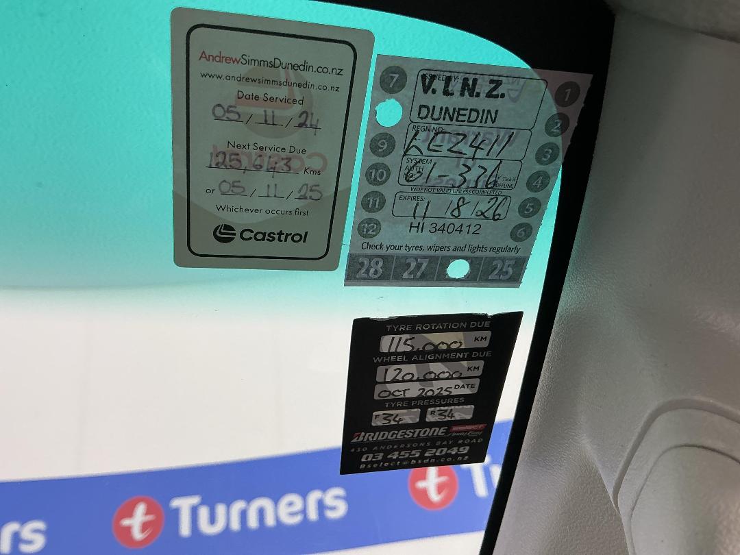 Photo '24' of Mitsubishi Triton