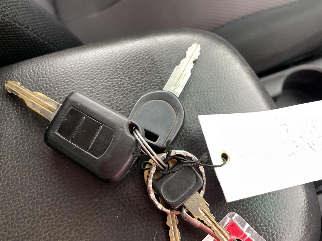 Photo '21' of Mitsubishi Triton Photo '21' of Mitsubishi Triton