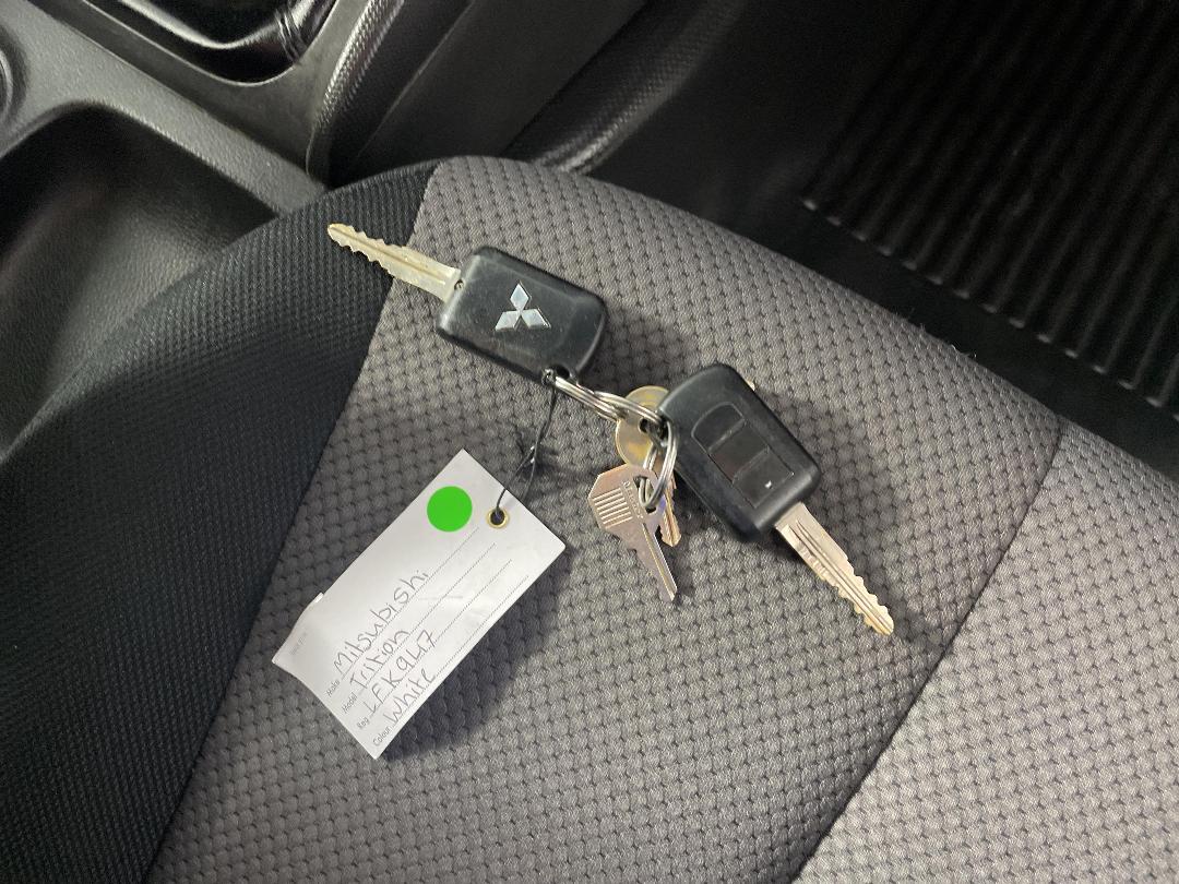 Photo '22' of Mitsubishi Triton Photo '22' of Mitsubishi Triton