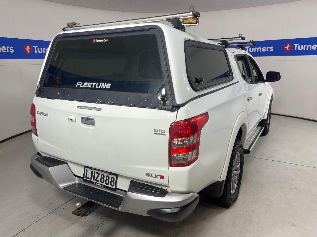 Photo '7' of Mitsubishi Triton