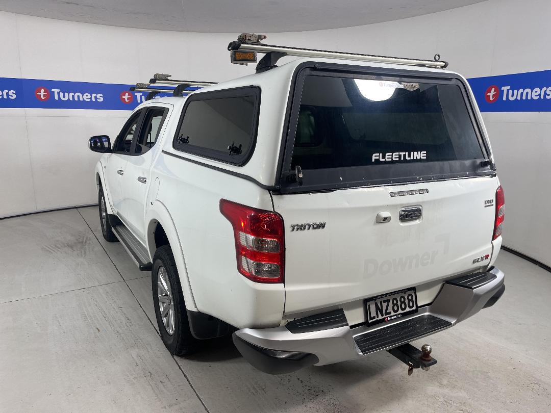 Photo '5' of Mitsubishi Triton