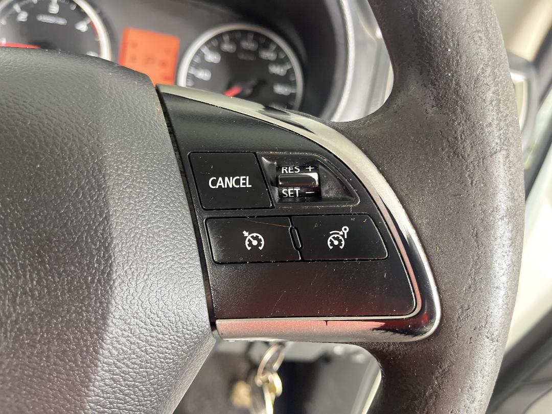 Photo '26' of Mitsubishi Triton