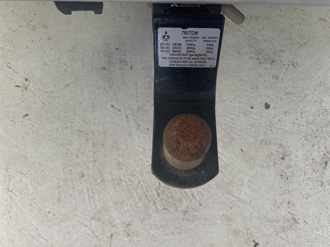 Photo '23' of Mitsubishi Triton