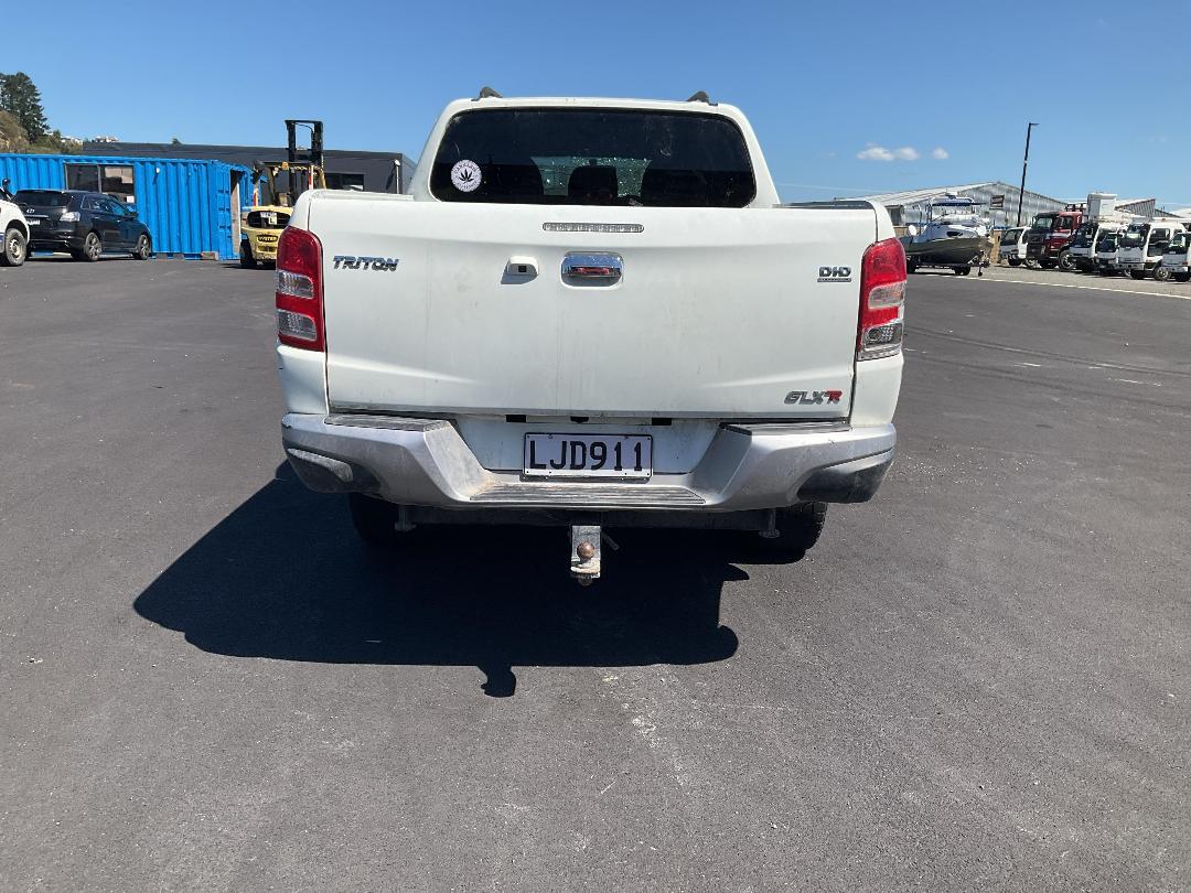 Photo '4' of Mitsubishi Triton DC Glxr 5AT