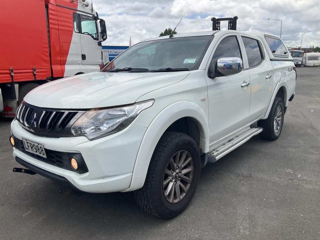 Photo '3' of Mitsubishi Triton DC Glxr 4WD 6M Photo '3' of Mitsubishi Triton DC Glxr 4WD 6M