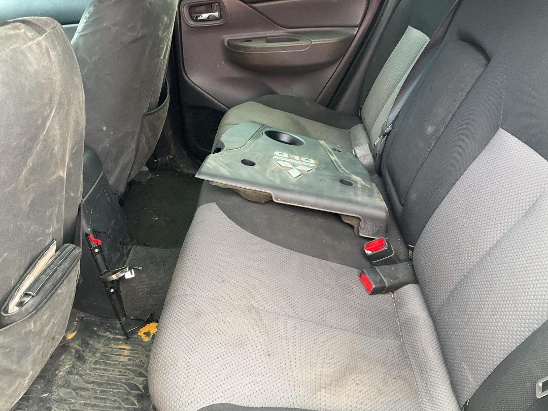 Photo '17' of Mitsubishi Triton DC Glxr 4WD 6M Photo '17' of Mitsubishi Triton DC Glxr 4WD 6M