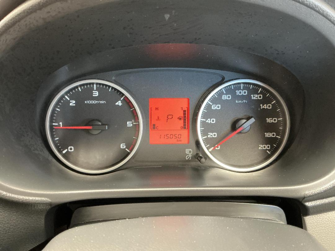 Photo '21' of Mitsubishi Triton