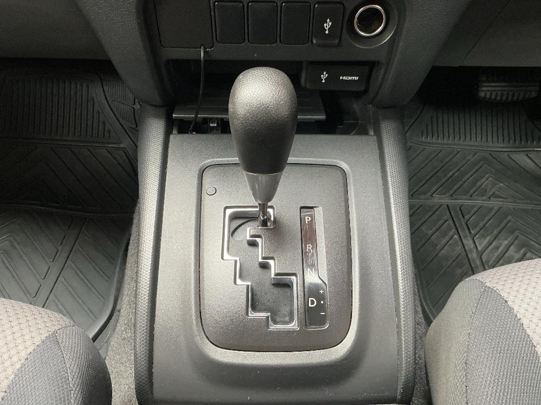 Photo '23' of Mitsubishi Triton