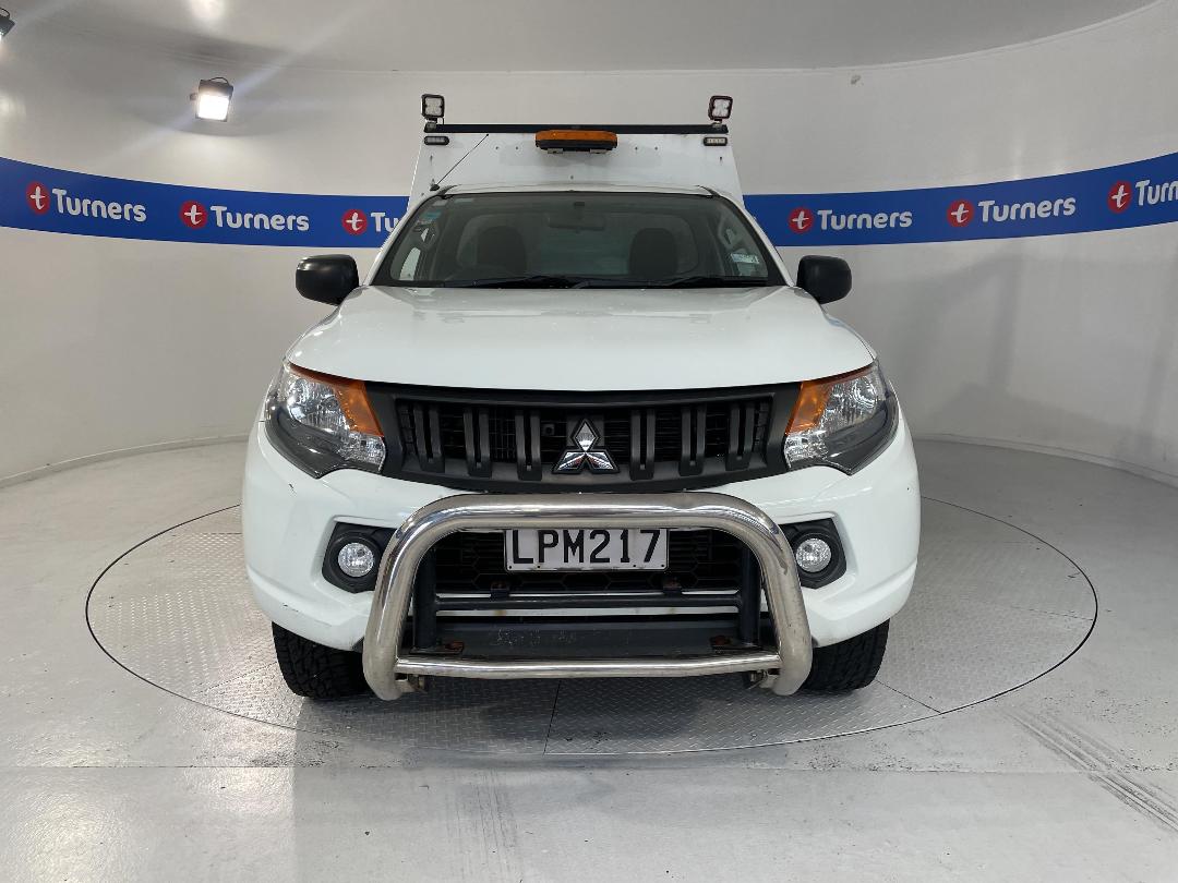 Photo '2' of Mitsubishi Triton