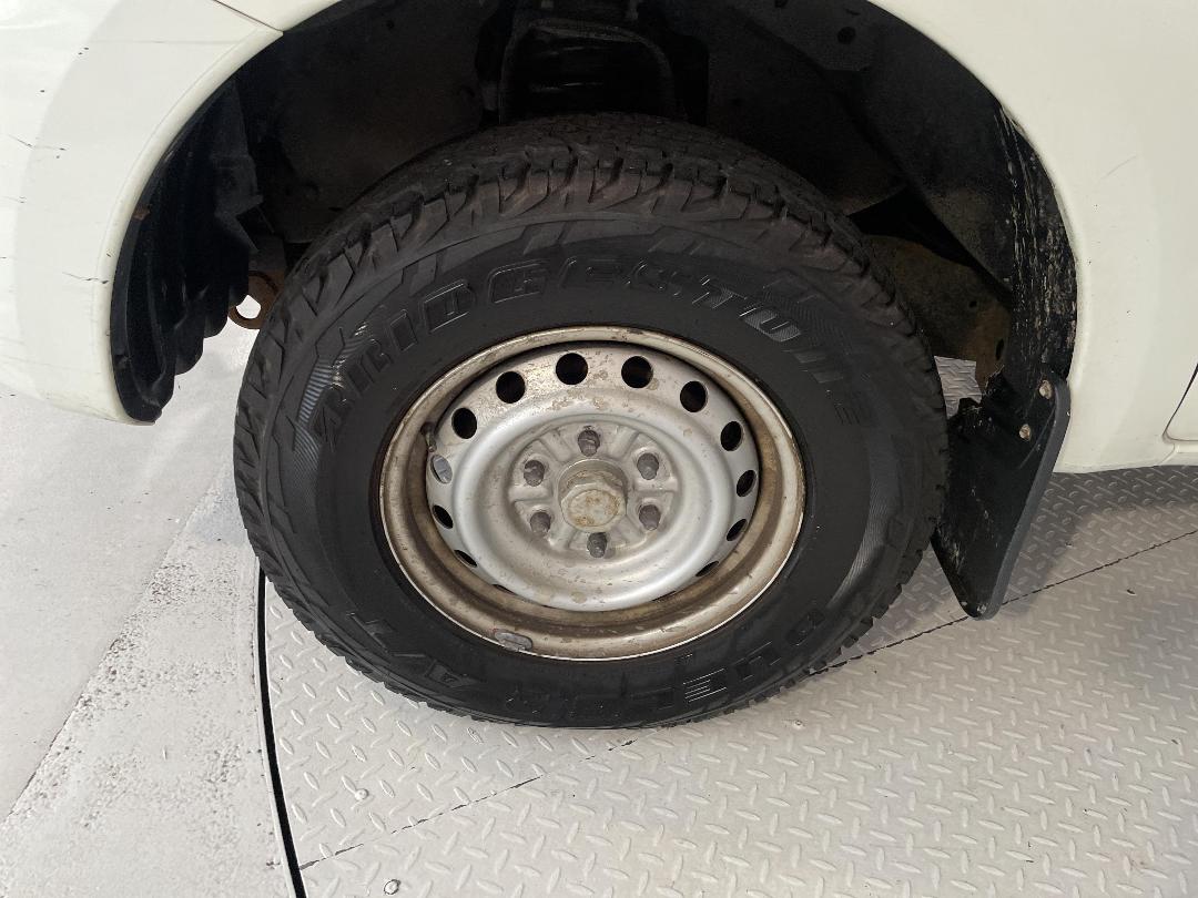 Photo '10' of Mitsubishi Triton