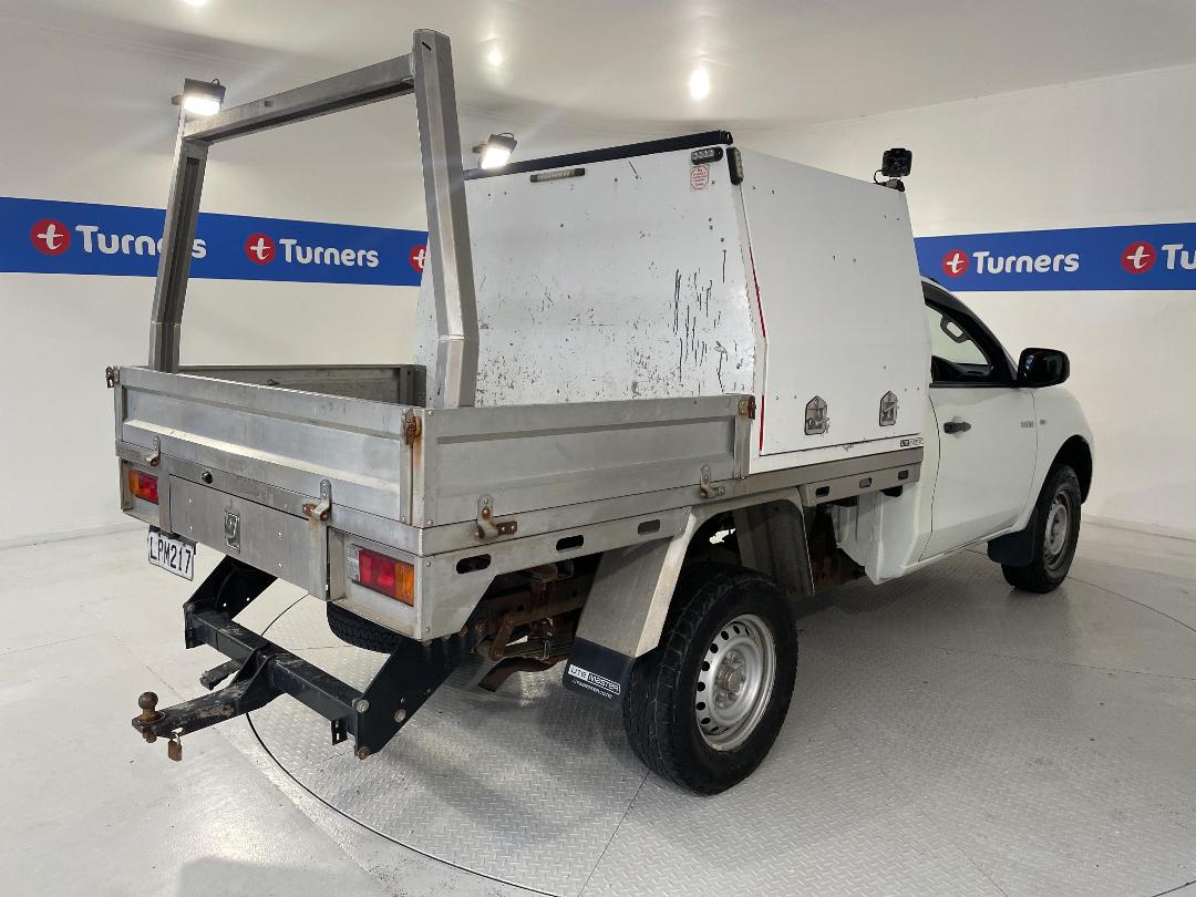 Photo '7' of Mitsubishi Triton