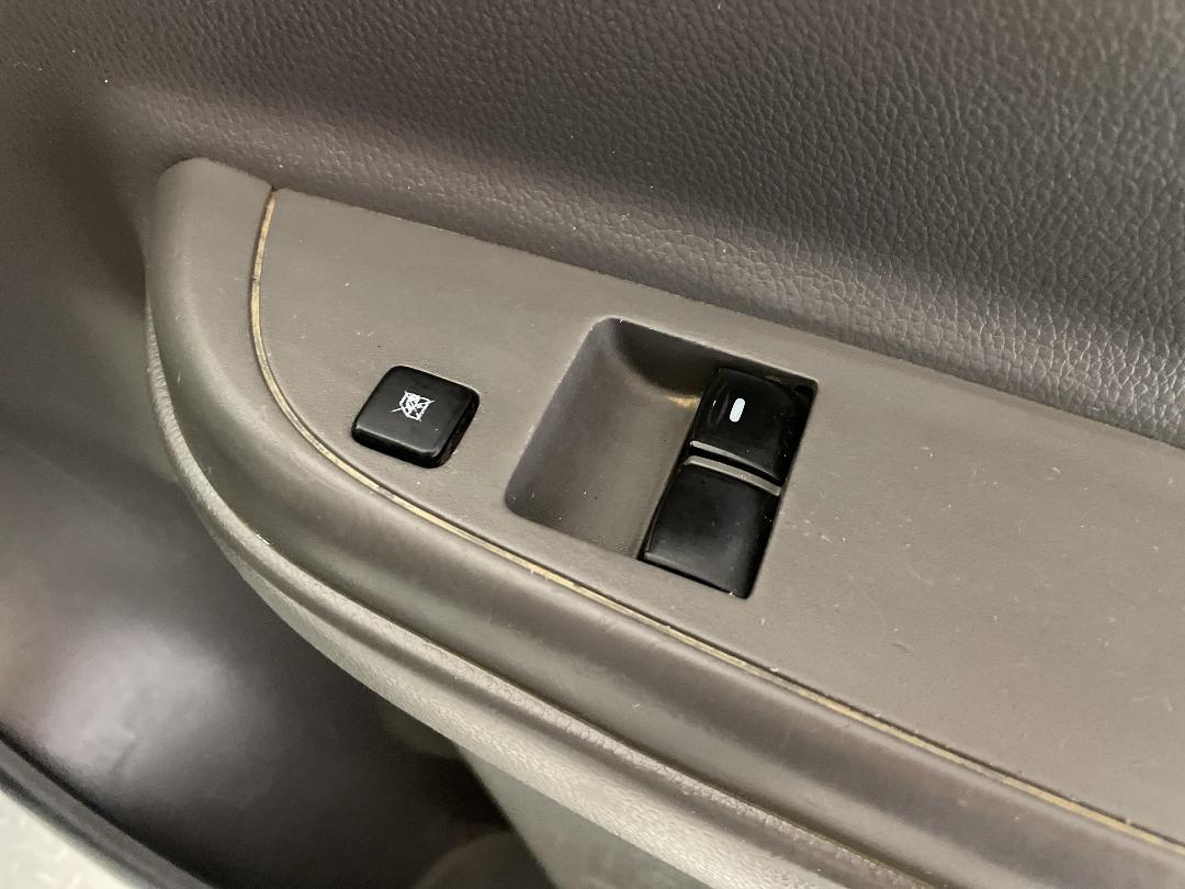 Photo '21' of Mitsubishi Triton