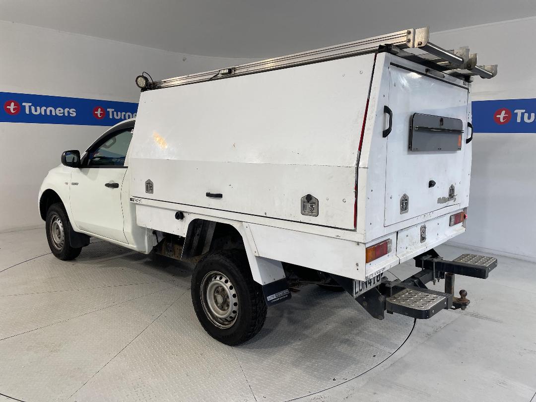 Photo '5' of Mitsubishi Triton