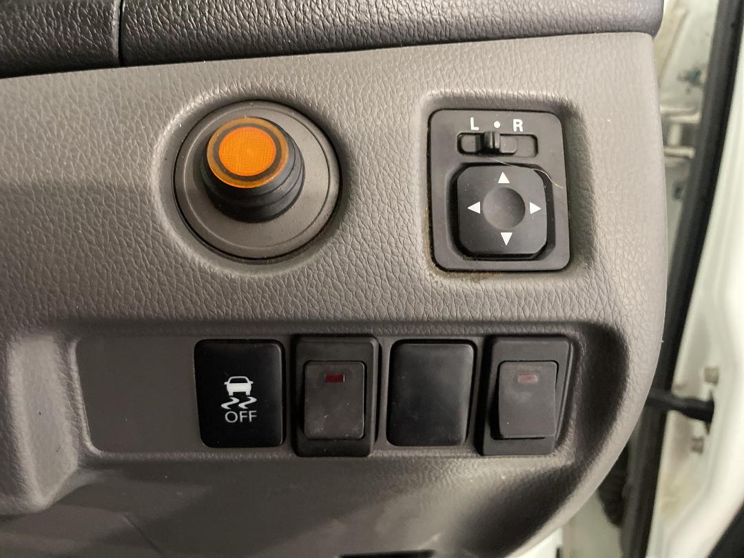 Photo '22' of Mitsubishi Triton