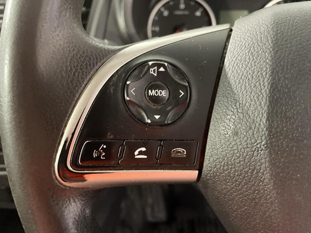 Photo '24' of Mitsubishi Triton