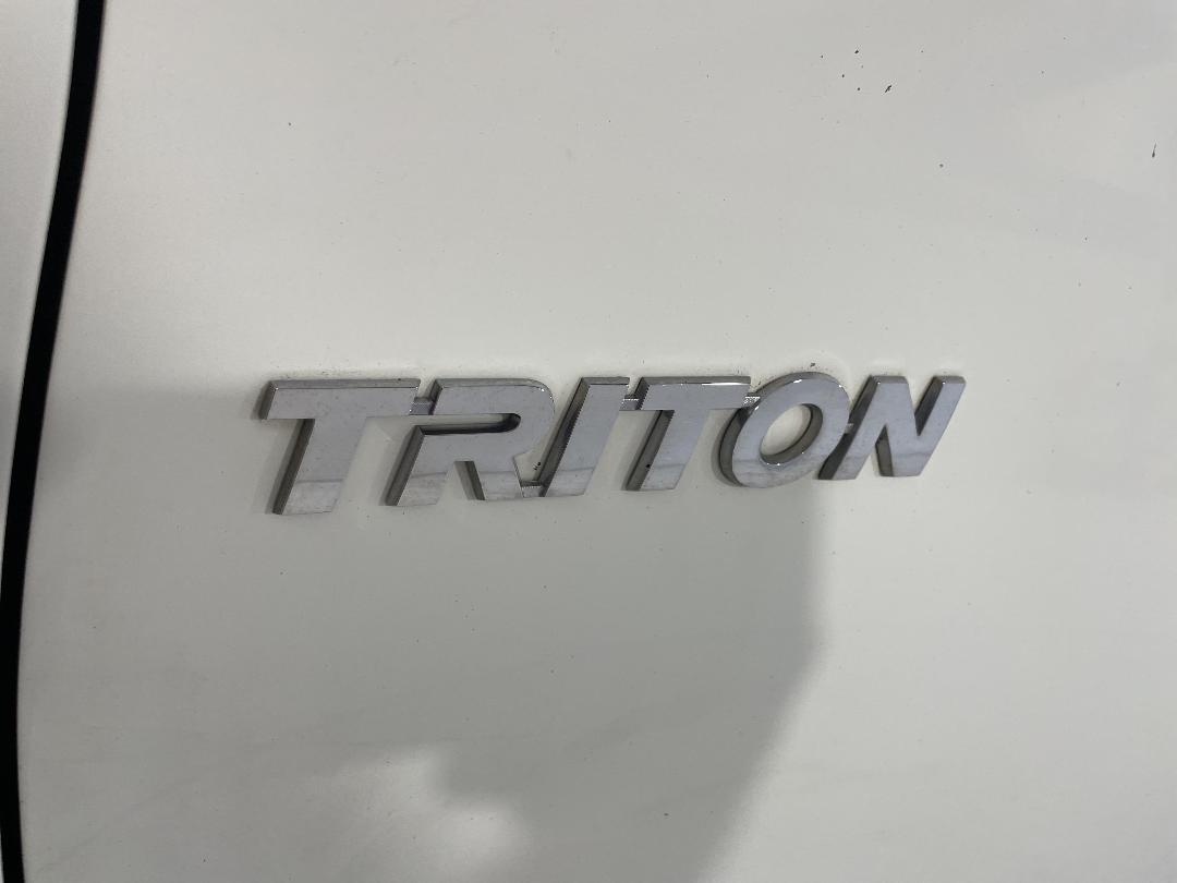 Photo '33' of Mitsubishi Triton