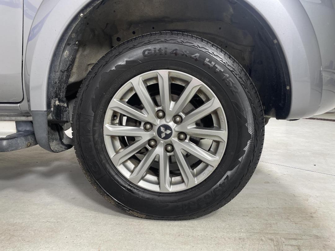 Photo '9' of Mitsubishi Triton Photo '9' of Mitsubishi Triton