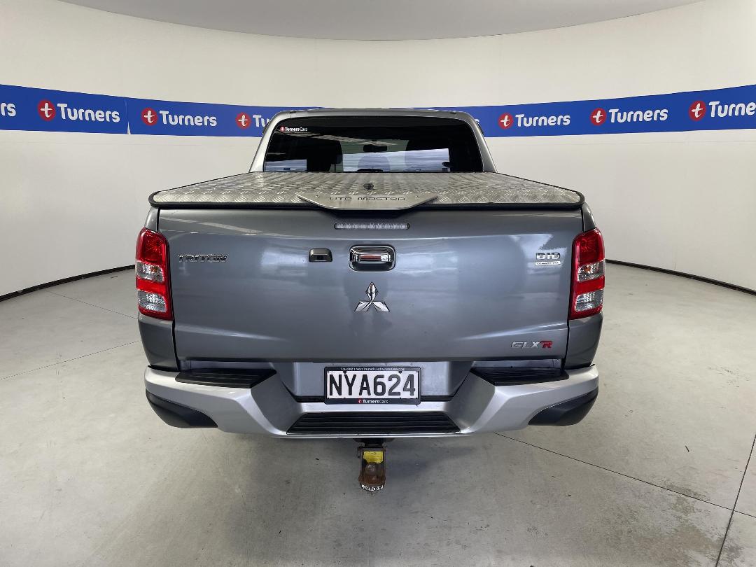 Photo '6' of Mitsubishi Triton Photo '6' of Mitsubishi Triton