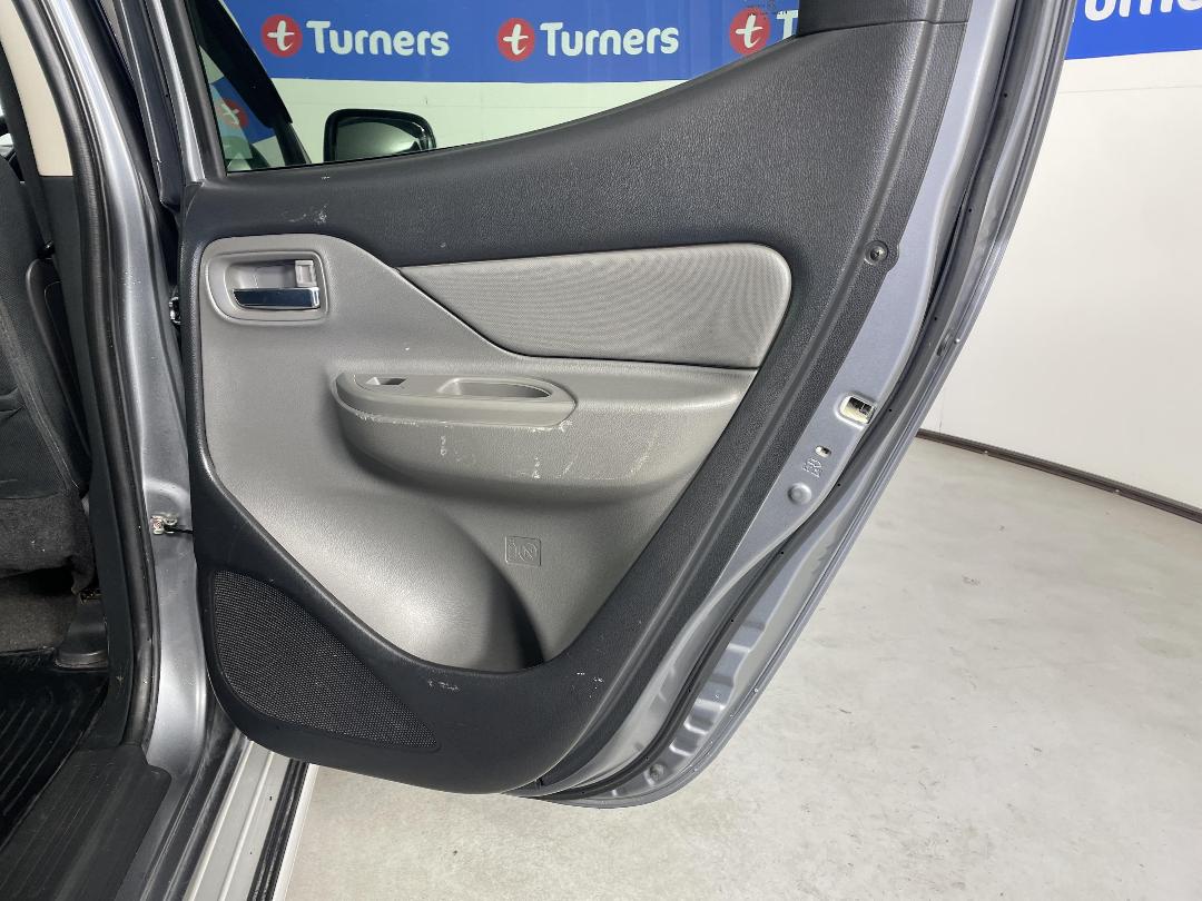 Photo '19' of Mitsubishi Triton Photo '19' of Mitsubishi Triton