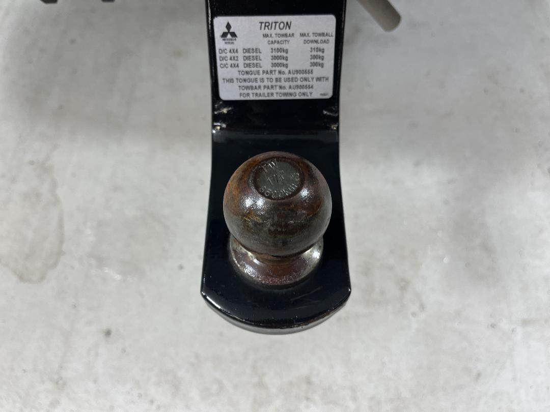 Photo '24' of Mitsubishi Triton