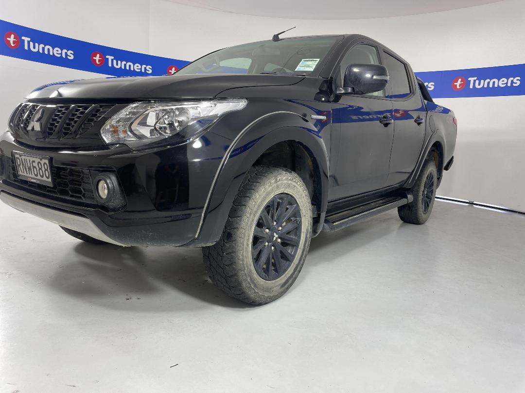 Photo '4' of Mitsubishi Triton